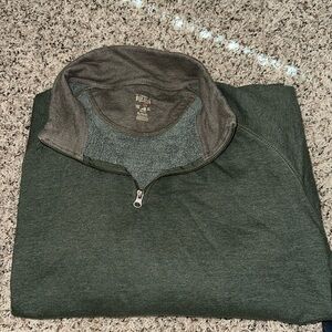 Men’s half zip sweatshirt